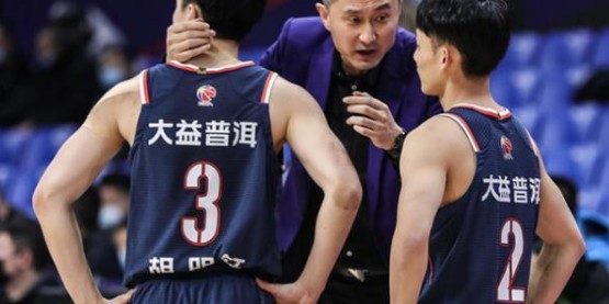 24, 那不勒斯中场大脑复出激活全队进攻线  