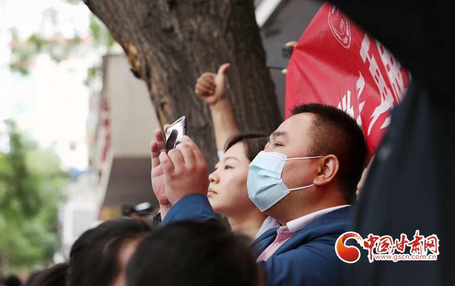  公牛德罗赞职业生涯总分破万  